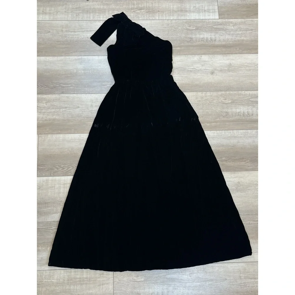Victor Costa Vtg Black Velvet One Shoulder Gown Shoulder Bow Sz S/M? Whimseygoth